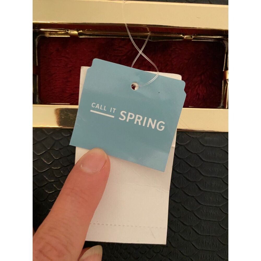 Call it Spring Clutch Bag - Picture 3 of 6